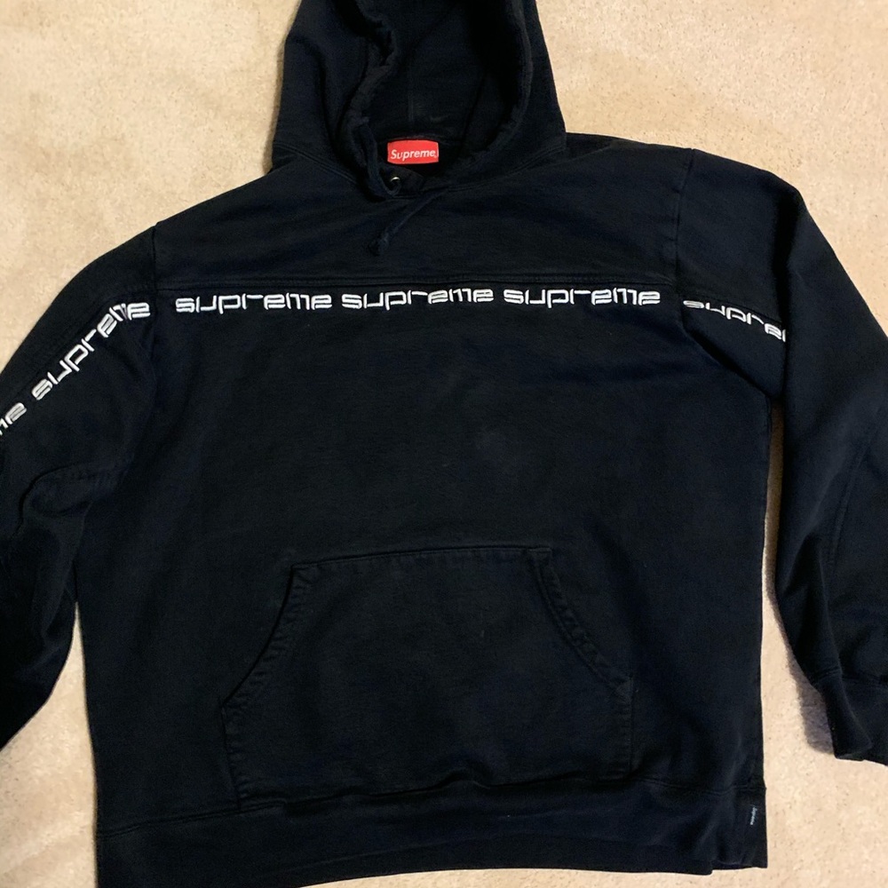 Supreme hoodie